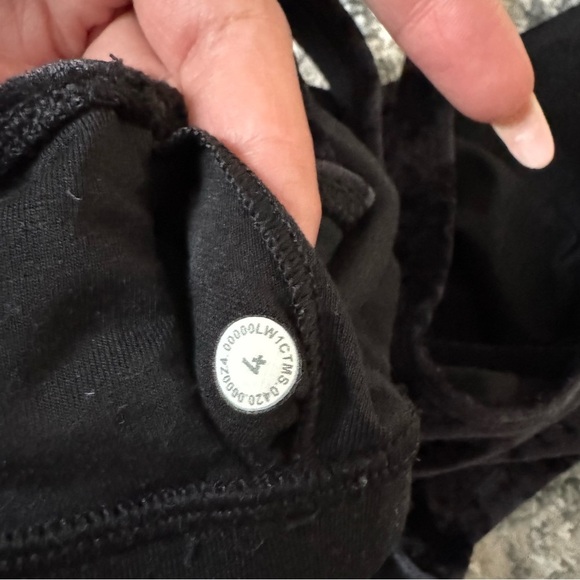 Lululemon Align Tank *Crushed Velvet
Black size 4 - Picture 6 of 7